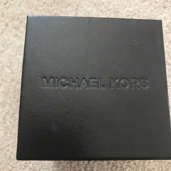 Michael Kors Watch - Picture 2 of 4